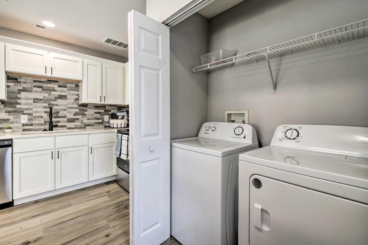 Kimberling City Chic Townhome About 6 Mi To Talking Rocks Cavern! المظهر الخارجي الصورة